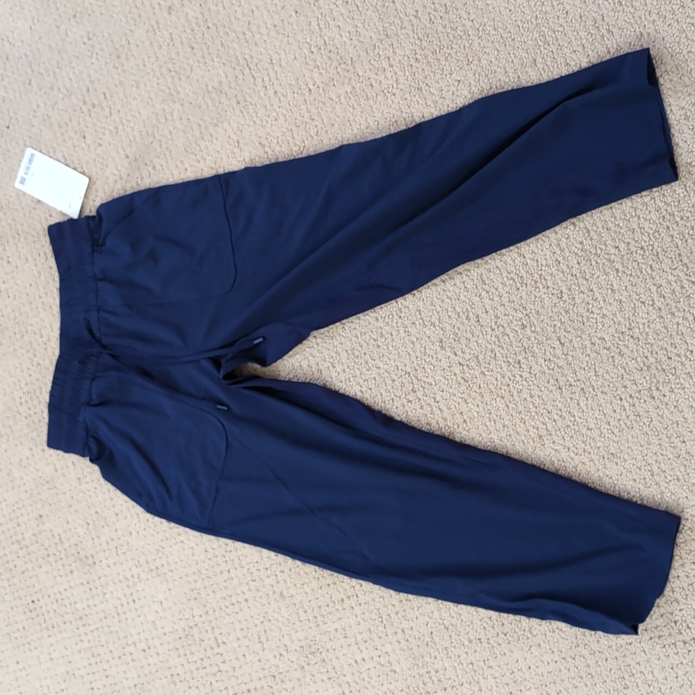 New Lululemon Beyond the Studio HR Crop